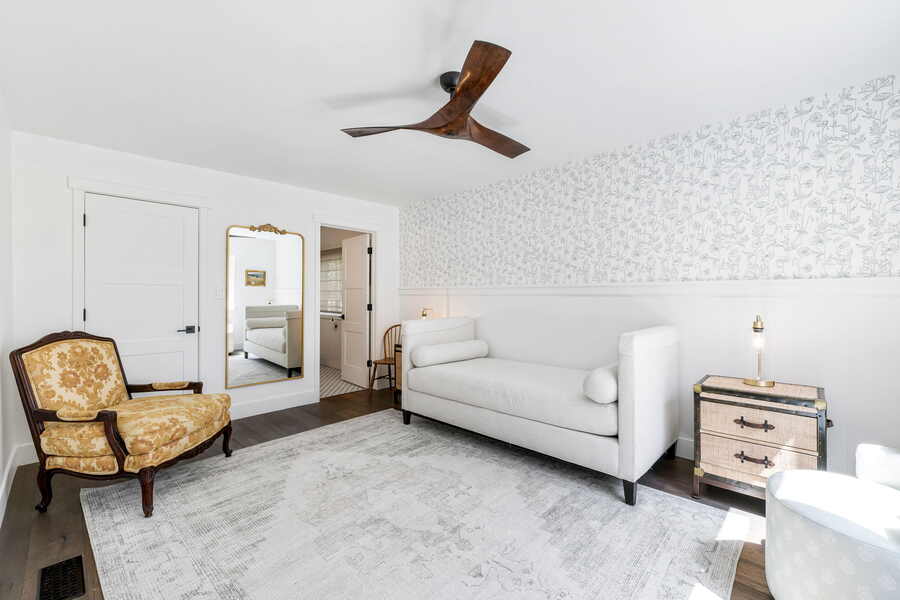 Wildflower wallpaper sitting area